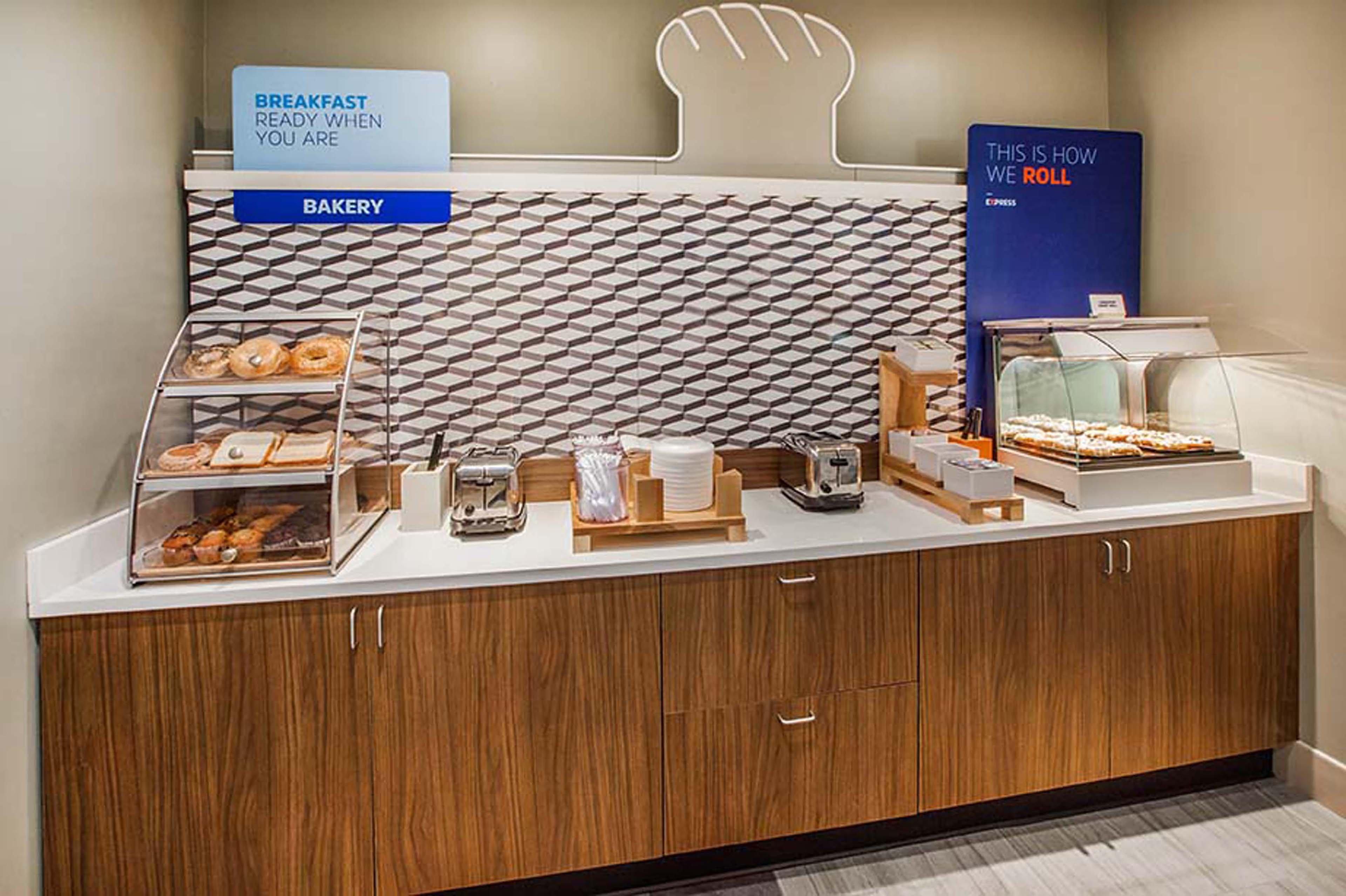North Chesterfield Holiday Inn Express Hotel & Suites Midlothian Turnpike By Ihg מראה חיצוני תמונה