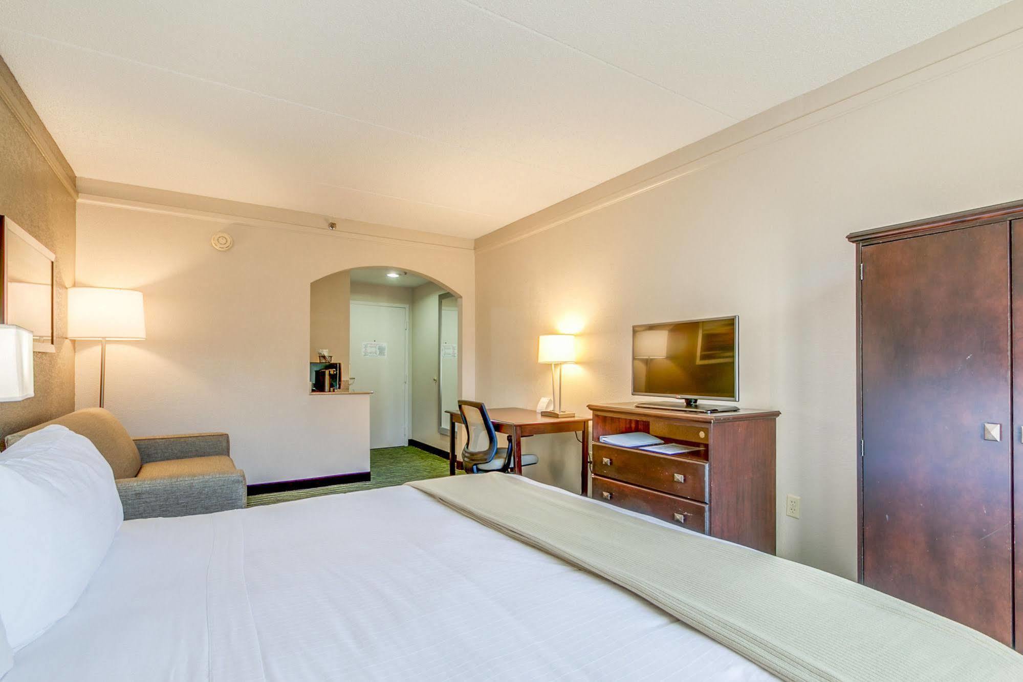 North Chesterfield Holiday Inn Express Hotel & Suites Midlothian Turnpike By Ihg מראה חיצוני תמונה